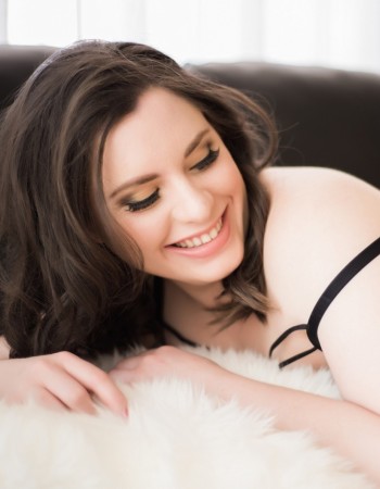 Private escort - Rachael Lane touring to Sutherland 24th March - 27th March