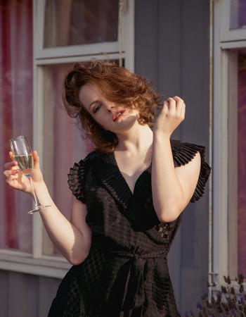 Canberra independent private escort - Valerie James