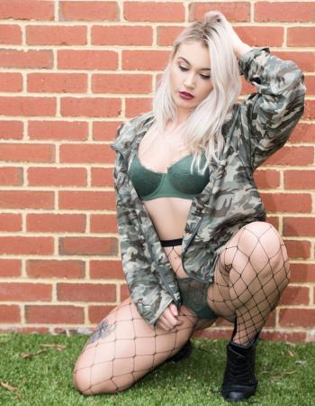 Private escort - Violet Dèvine coming soon to Melbourne