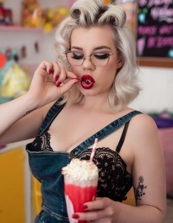 Ms Audrey Jones - escort in Stanmore