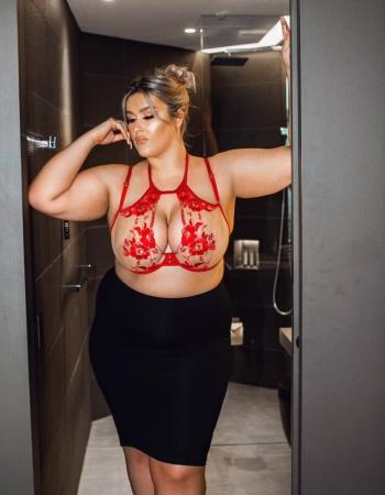 Private escort - Grace Gianatti touring to Brisbane