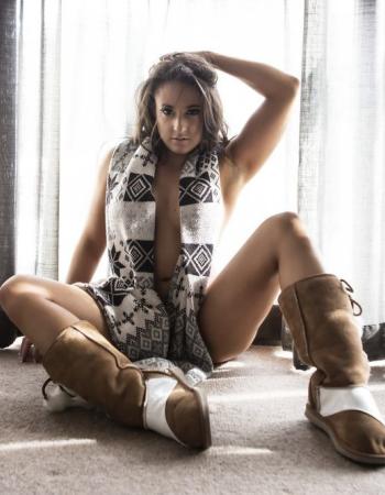 Middle Eastern escort - Eva Knoxx