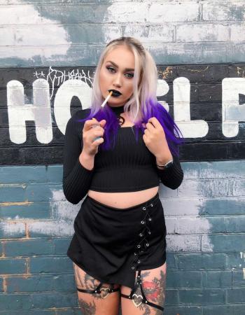 BDSM / Fetish Provider - Lady Violet Dèvine