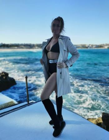 BDSM / Fetish Provider - Goddess Nina touring to Sydney