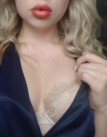 Private escort - Dani Carter touring to Melbourne