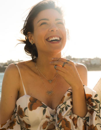 French escort - Jolie