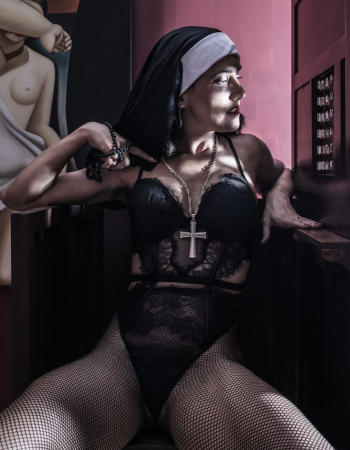 BDSM / Fetish Provider - Mistress Tahlia touring to Brisbane