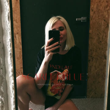 Selfie Pics from Billie Love - Private Escort Melbourne