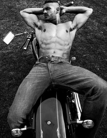 Sydney independent private male escort - Michaell