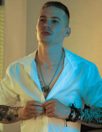 Private male escorts - Scarlet Blue.