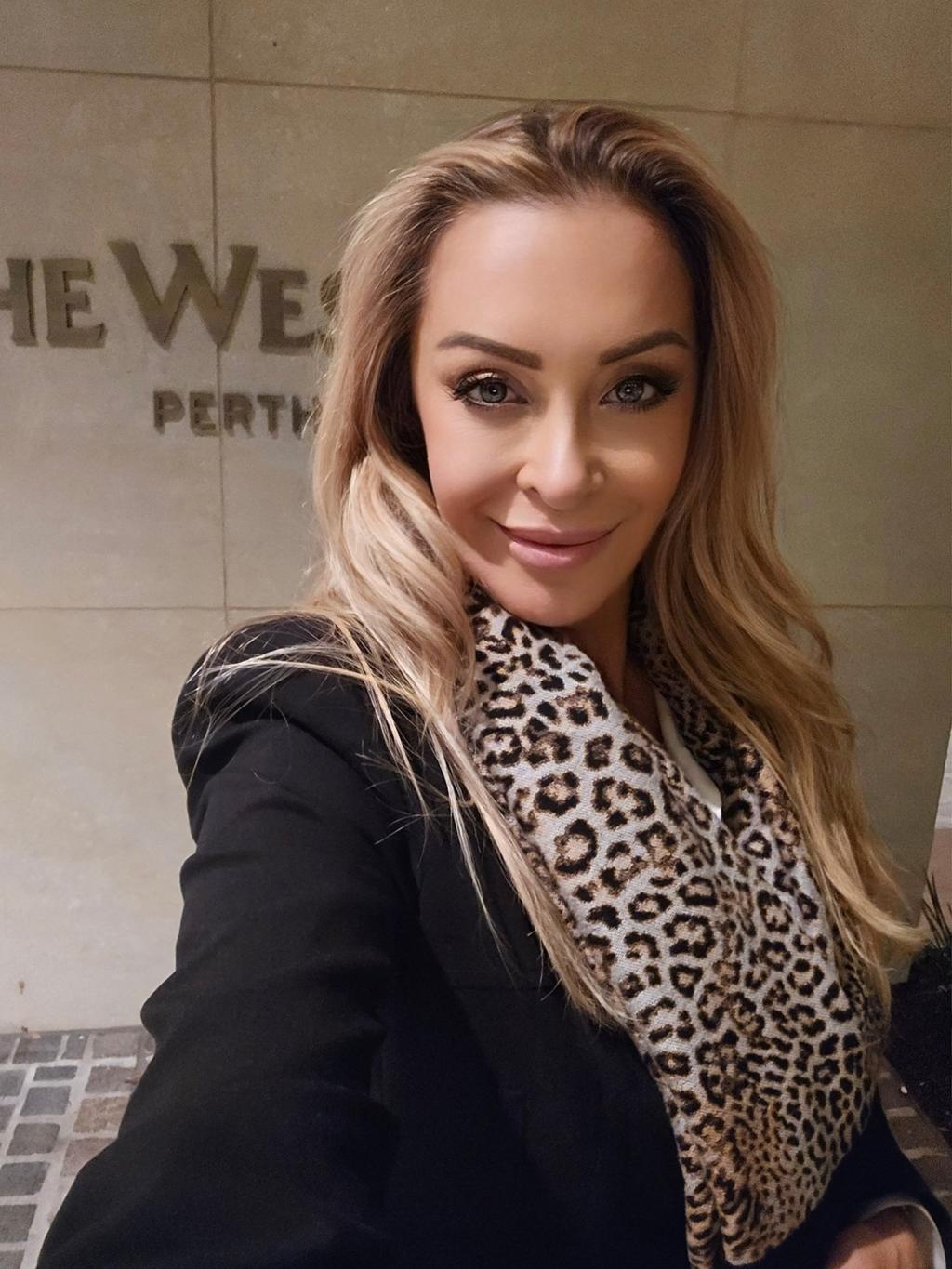 Oakleigh escorts and private escorting services Scarlet Blue.