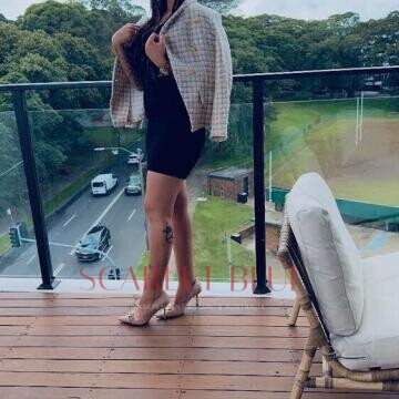 Selfie Pics from European Party Girl - Private Escort Touring