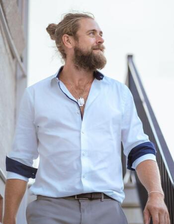 Brisbane Mature male escort - Elon