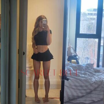 Selfie Pics from Riley Ray - Private Escort Melbourne