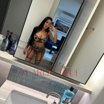 Selfie Pics from Mary Carter - Private Escort Melbourne