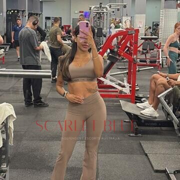 Selfie Pics from Luna Sol - Private Escort Touring