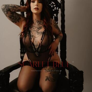 Selfie Pics from Emma Grace - Private Escort Maitland