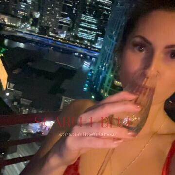 Selfie Pics from Kitty Kiss - Private Escort Melbourne