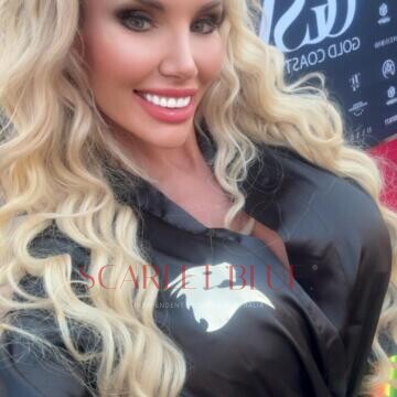 Selfie Pics from September Summers - Private Escort Gold Coast