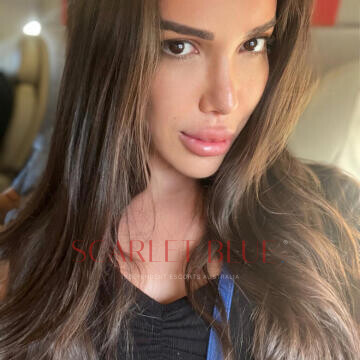 Selfie Pics from Emma Cat - Private Escort Melbourne