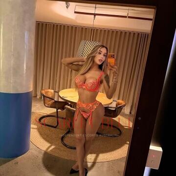 Selfie Pics from Mellina Painelli - Private Escort Melbourne