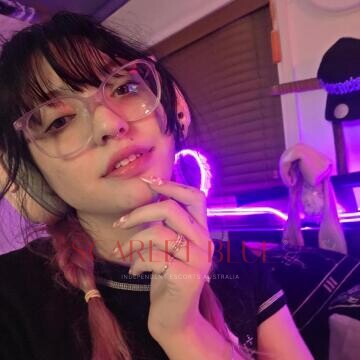 Selfie Pics from Wren Valentine - Private Escort Melbourne