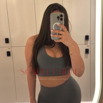 Selfie Pics from Gabriela Mendes - Private Escort Melbourne