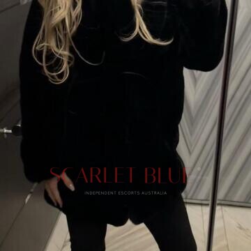 Selfie Pics from Scarlet Sinclair - Private Escort Sydney