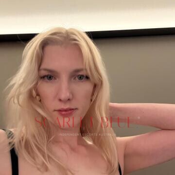 Selfie Pics from Sienna Brown - Private Escort Sydney