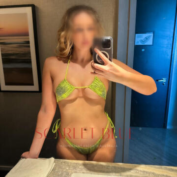 Selfie Pics from Emmy Sloane - Private Escort Sydney
