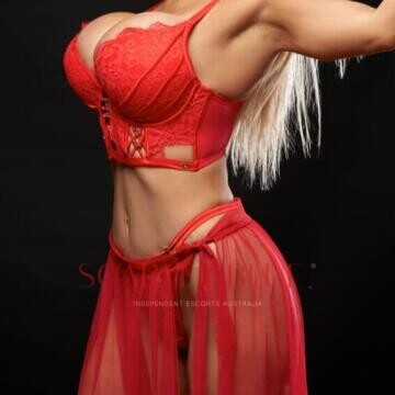 Selfie Pics from London Foxx - Private Escort Sydney