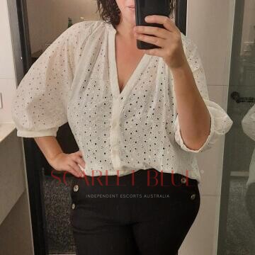 Selfie Pics from Cara Clermont - Private Escort Brisbane