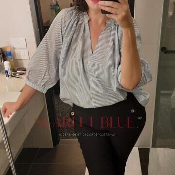 Selfie Pics from Cara Clermont - Private Escort Brisbane