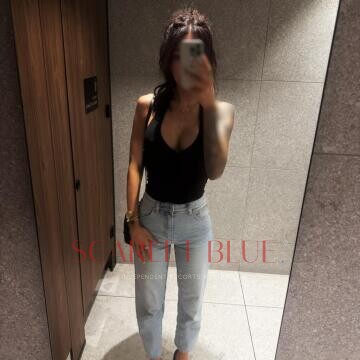 Selfie Pics from Ally Fox - Private Escort Gold Coast