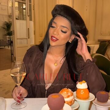 Selfie Pics from Valora Saint - Private Escort London