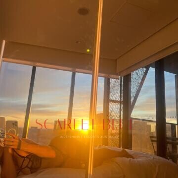 Selfie Pics from Lara Fiori - Private Escort Adelaide