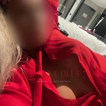 Selfie Pics from Paulina Adell - Private Escort Adelaide