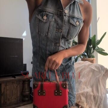 Selfie Pics from Millie M - Private Escort Sydney