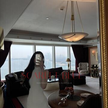 Selfie Pics from Elle Maran - Private Escort London