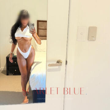 Selfie Pics from Mell Ambrosyo - Private Escort Sydney