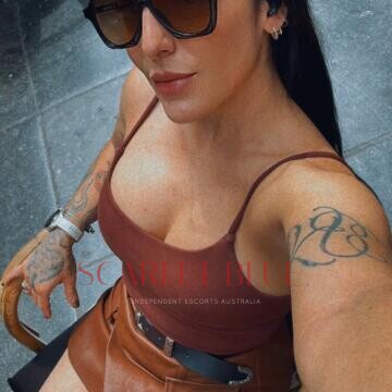 Selfie Pics from Agatha Fox - Private Escort Touring