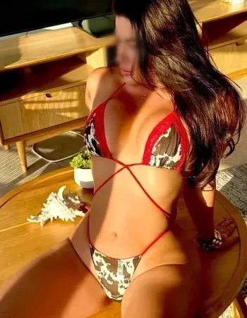  Private escort - Justine Sol touring to Hunter Valley