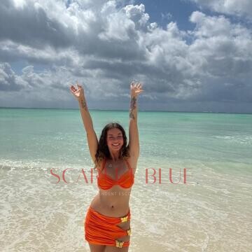 Selfie Pics from Aisha Katya - Private Escort Touring