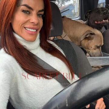 Selfie Pics from Lola Cruzova - Private Escort Melbourne