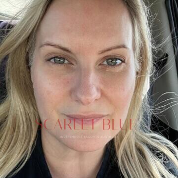 Selfie Pics from Nikki Cox - Private Escort Brisbane