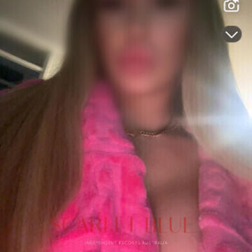 Selfie Pics from Lexi London - Private Escort Perth