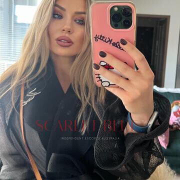 Selfie Pics from Alexis Leo - Private Escort Sydney