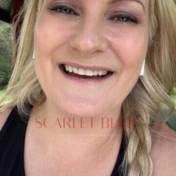 Selfie Pics from Nikki Cox - Private Escort Brisbane