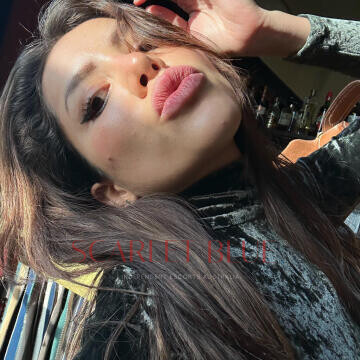 Selfie Pics from Mia Fae - Private Escort Touring