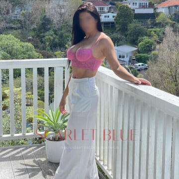 Selfie Pics from Cody Courts - Private Escort Adelaide